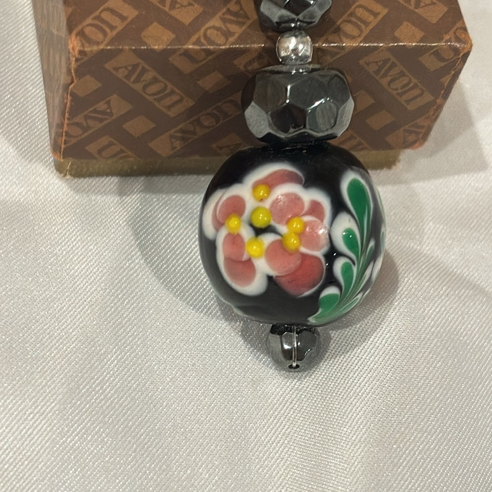 Exquisite bead necklace. - Picture 3 of 8